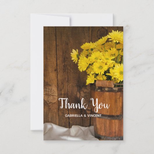 木製のバケツとデイジーの結婚納屋の感謝 サンキューカード (正面)