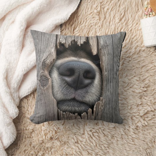 木製のフェンス穴に犬の鼻 クッション (ブランケット)