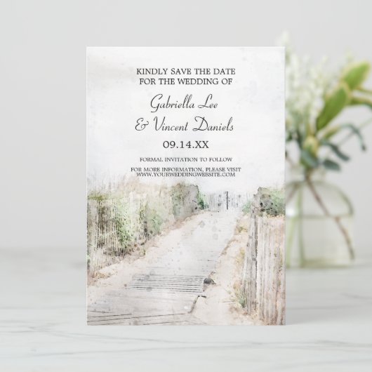 木製のボードウォークへビーチ結婚式日付を保存 招待状 (スタンド正面)