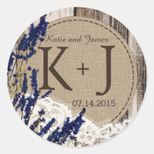 木製のラベンダーのレースの素朴なモノグラムの結婚式のラベル