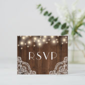 木製のランタンとレースの招待状 | 出席案内はがき インビテーションポストカード (スタンド正面)