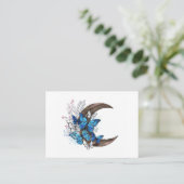 木製の三日月形の青い蝶 予約カード (スタンド正面)