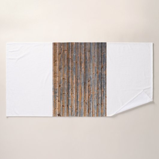 木製の板の古い壁の亀裂。ビーム作成 バスタオル (バスタオル)