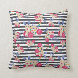 木製の犬の引っ張りおもちゃのパターン クッション