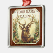 木製の穀物とパーソナライズなシカの小屋 メタルオーナメント (左)
