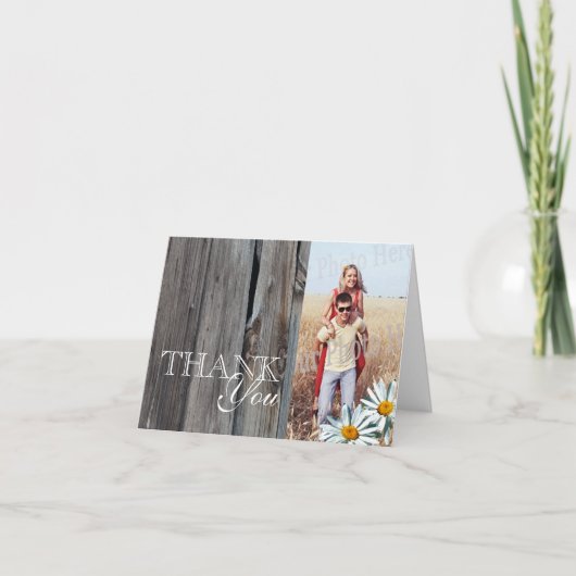 木製の納屋とデイジーの写真のお礼 サンキューカード (正面)