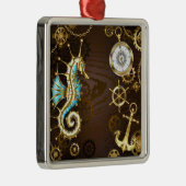 木製の背景（メカニカルシーホース付き） メタルオーナメント (右)