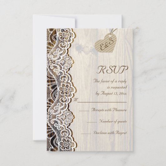 木製ウェディング上のホワイトレース&ハートRSVP 出欠カード (正面)