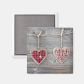 木製テーブルの上のハート マグネット (正面/裏面)