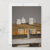 木製テー素朴ブル茶ポットカップ招待状カード 招待状 (正面)