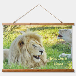 木製トップウォールタペストリーホワイトライオン&ライオネス！ 吊り下げ型タペストリー