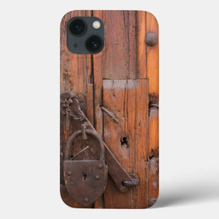 木製ドアの南京錠 iPhone 13ケース