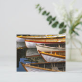 木製ボートセンターで明るい色のボート ポストカード (スタンド正面)