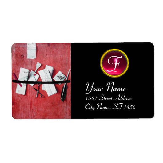 木製モノグラムの手紙ホルダー、赤ルビー黒 ラベル (正面)