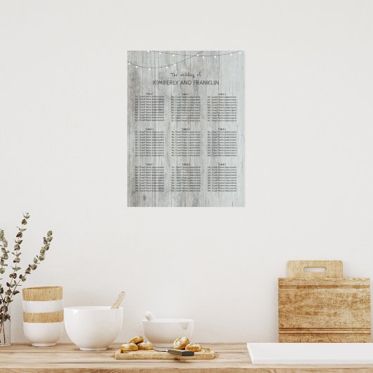 木製ライトとストリングライト結婚のシーティングチャート ポスター (キッチン)