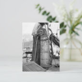 木製巫女、拷問装置、1910年代 ポストカード (スタンド正面)