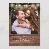 木製素朴のストリングライトフォトテーブル番号 招待状 (正面)