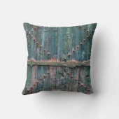 木製素朴の門と鉄の青 クッション (裏面)