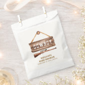 木製素朴ワイルドウエストカウボーイガンベイビーシャワー フェイバーバッグ (クリップ留めされた状態)