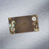 木製背景と機械式水上馬 マグネット名刺 (インサイチュ)