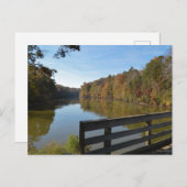 木造の橋で湖に素朴の秋の反射 ポストカード (正面/裏面)