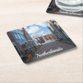 木造の橋を伝統的持つオランダ村 スクエアペーパーコースター (アングル)