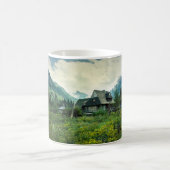 木造住宅、山の自然の風景。 コーヒーマグカップ (中央)
