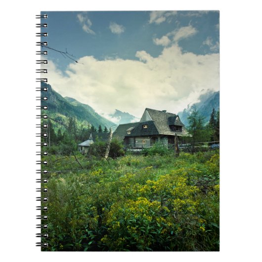木造住宅、山の自然の風景。 ノートブック (正面)