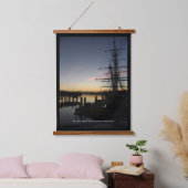 未明の巡礼者 吊り下げ型タペストリー (寝室)