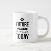 未来のインスパイア引用文ホワイト ジャンボコーヒーマグカップ (右)