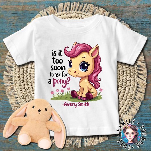 未来のカウガール まだポニーをお願いするのは時期尚早？ ベビーTシャツ