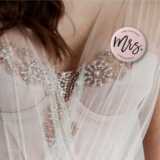 未来のミセス・ブラシ・スクリプト・ダイヤモンド・ブライダルパーティ 缶バッジ