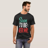 未来の夫が婚約者婚約したになる Tシャツ (正面フル)