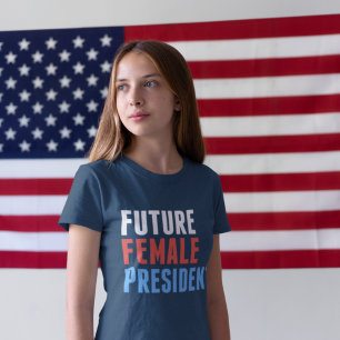 未来の女性社長 Tシャツ