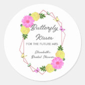 未来の花嫁のためのバタフライキス ブライダルシャワー ラウンドシール (正面)