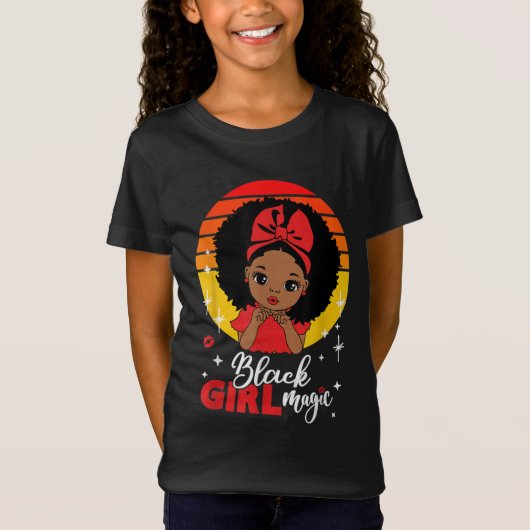 未来のHBCUグラードガール卒業歴史的なブラック Tシャツ (正面)