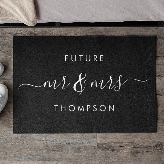未来のMr.And Mrs Hand Scripted Family Black ドアマット