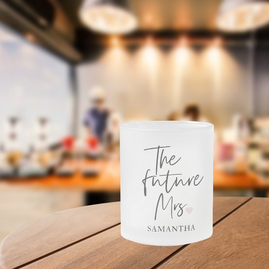 未来のMrs.とあなたの名前 | 現代の美しさのギフト フロストグラスマグカップ