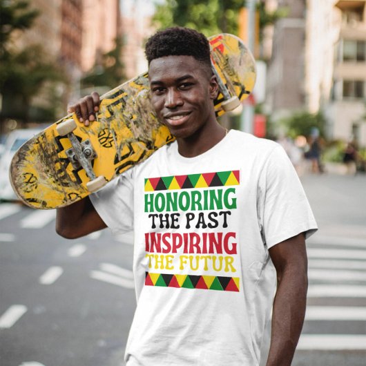 未来を主張する過去を称えやる気を起こさせるる Tシャツ