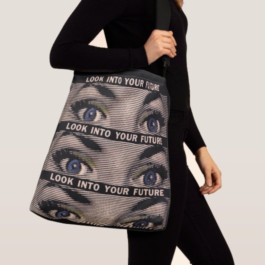 未来を見る クロスボディバッグ (クローズアップ)