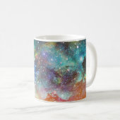 未来的な宇宙、星雲の背景。 コーヒーマグカップ (正面右)