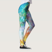 未来的な宇宙、星雲の背景。 レギンス (右)