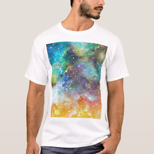 未来的な宇宙、星雲の背景。 Tシャツ (正面)