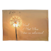 未発見の美徳の雑草 枕カバー (正面)