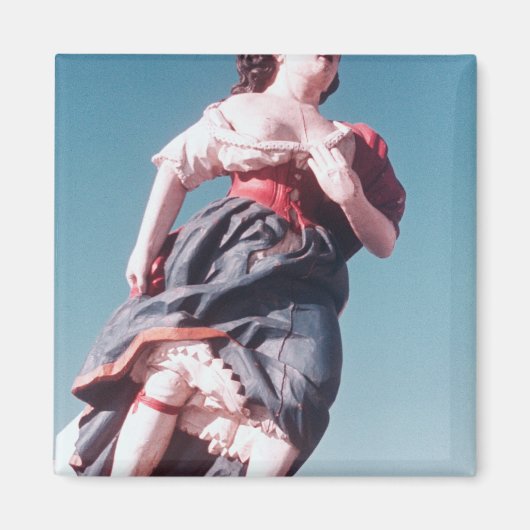 未知の帆船からの船首像 マグネット (正面)