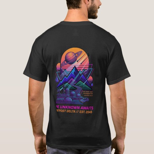 未知への探求Tシャツ - レトロフューチャリスティックスペース Tシャツ (裏面)