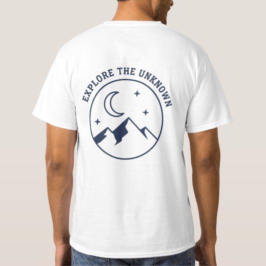 “未知を探索せよ”ミニマルマウンテン&ムーン Tシャツ (裏面)