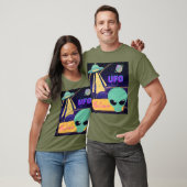 未確認飛行物、地球外生命体を信じる Tシャツ (ユニセックス)