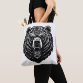 未踏の女王陛下：ケルトの熊の激しい衣服 トートバッグ (クローズアップ)