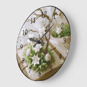 本から育つ花の木 ラージ壁時計 (傾斜)